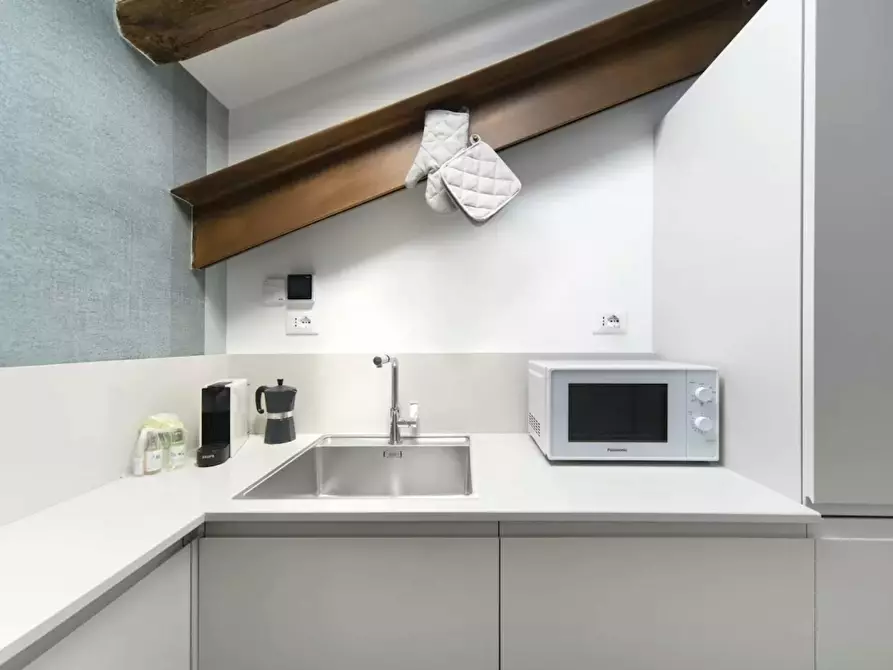 Immagine 8 di Appartamento in affitto  in Via dell'Indipendenza a Bologna