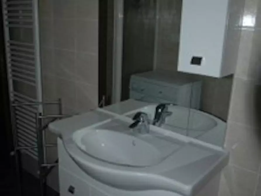 Immagine 3 di Camera condivisa in affitto  in Via Savena Antico a Bologna