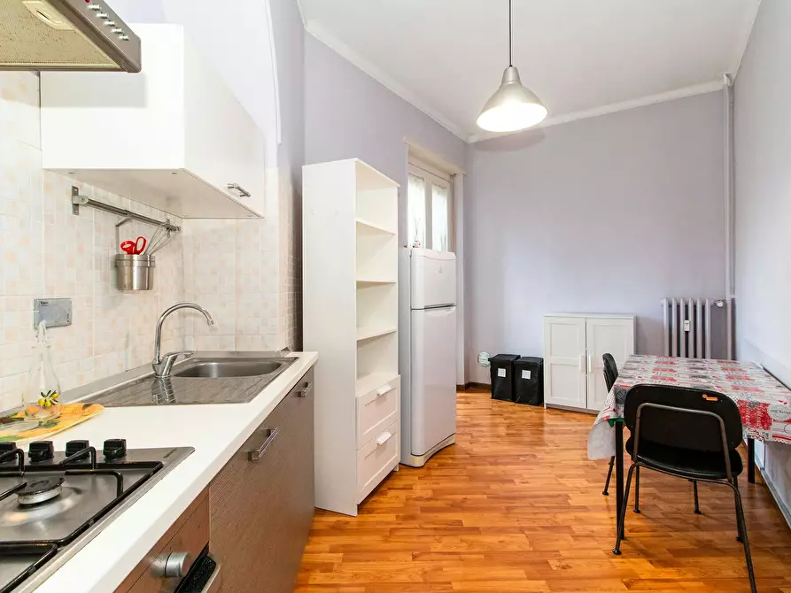 Immagine 10 di Appartamento in affitto  in Via Fratelli Bandiera a Torino