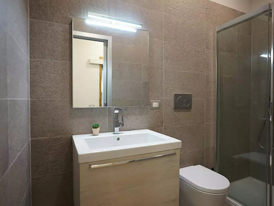 Immagine 5 di Camera in affitto  in Viale Caterina da Forlì a Milano