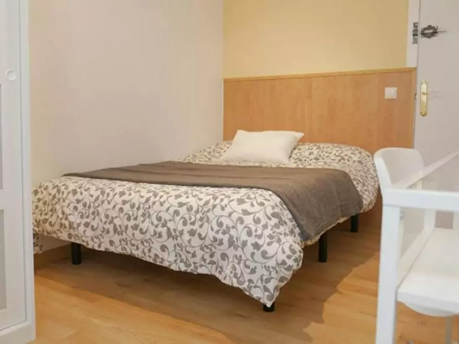 Immagine 1 di Camera in affitto  in Ronda de Sant Pere a Barcelona