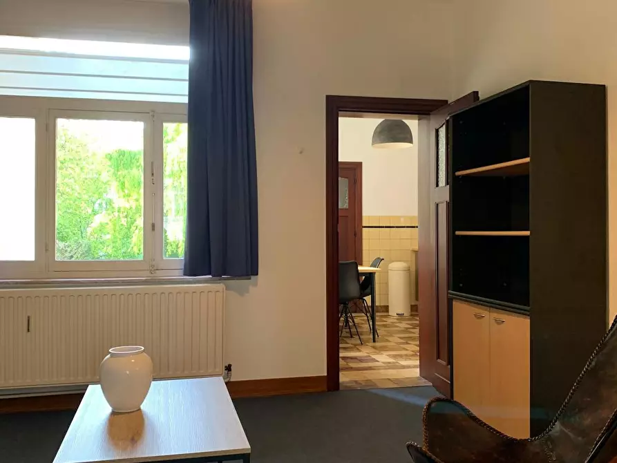 Immagine 3 di Appartamento in affitto  in Vrijwilligerslaan a Etterbeek