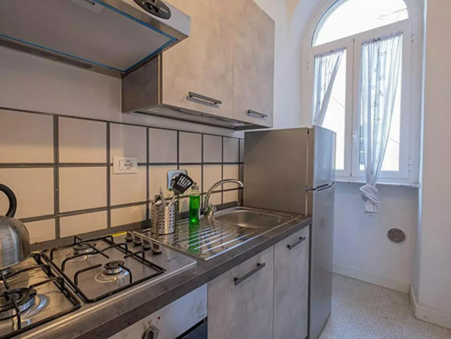 Immagine 8 di Camera in affitto  in Viale Regina Margherita a Roma