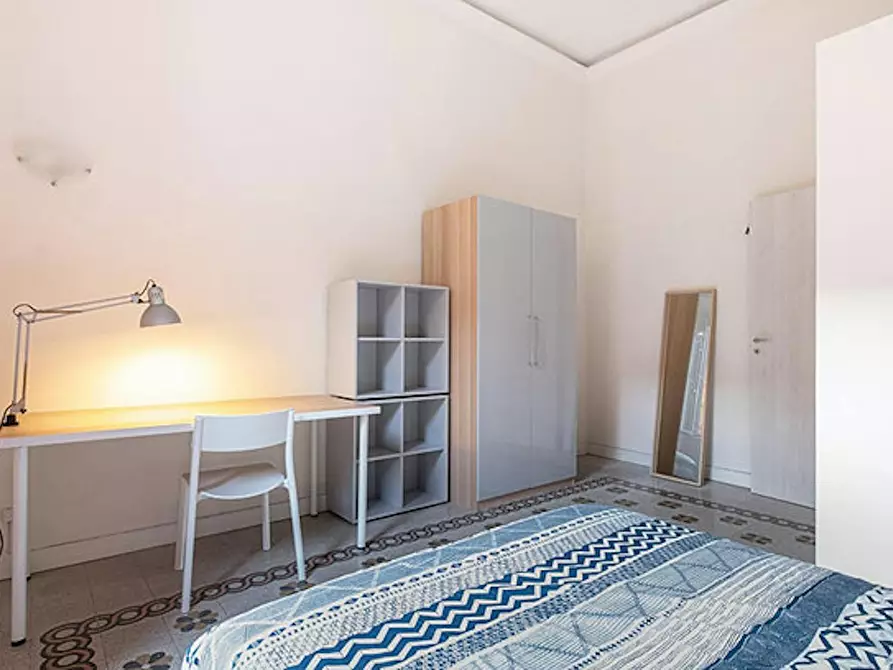 Immagine 1 di Camera in affitto  in Viale Regina Margherita a Roma