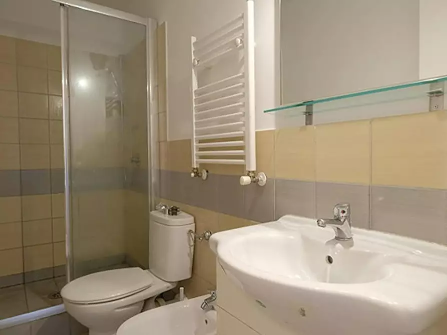 Immagine 4 di Camera in affitto  in Viale Regina Margherita a Roma