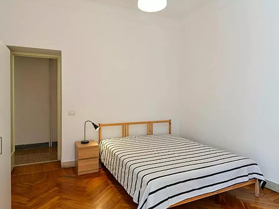 Immagine 1 di Camera in affitto  in Via Alberto Caroncini a Roma