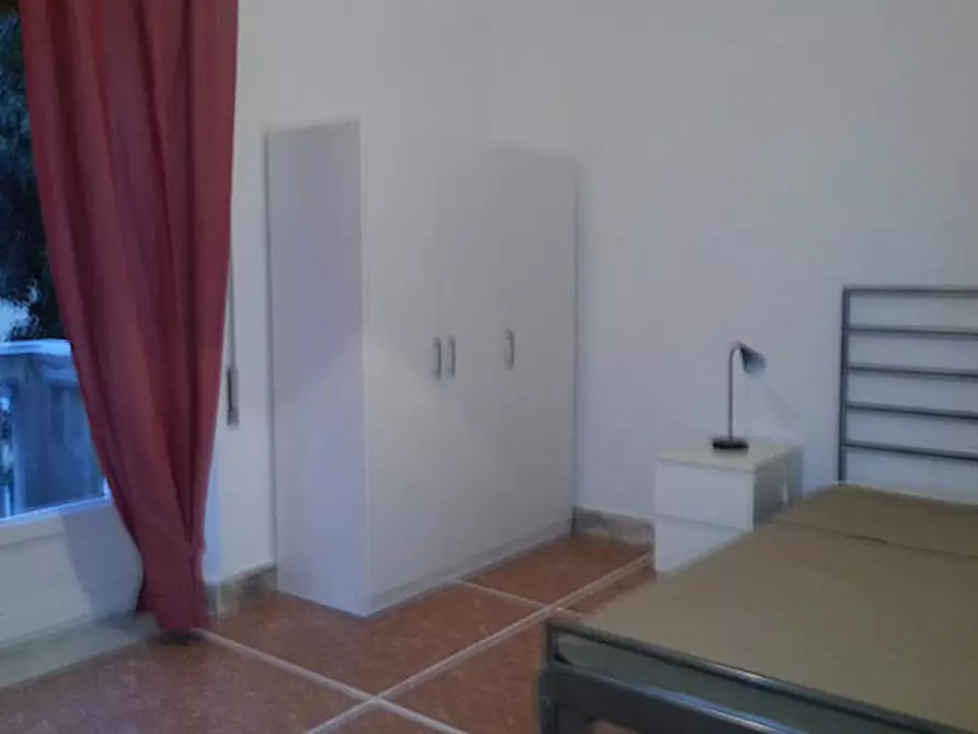 Immagine 2 di Camera in affitto  in Via Alberto Caroncini a Roma