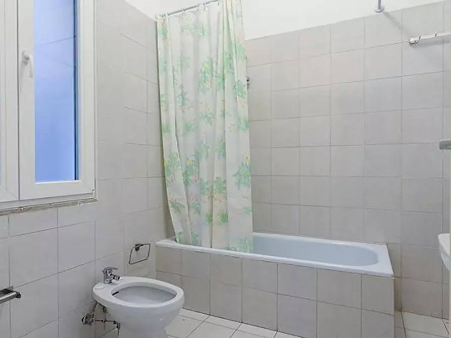 Immagine 5 di Camera in affitto  in Via Alberto Caroncini a Roma