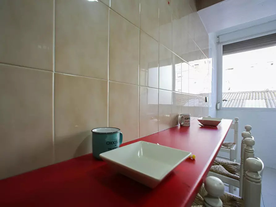 Immagine 10 di Camera in affitto  in Calle Lorenzo Palmireno a Valencia