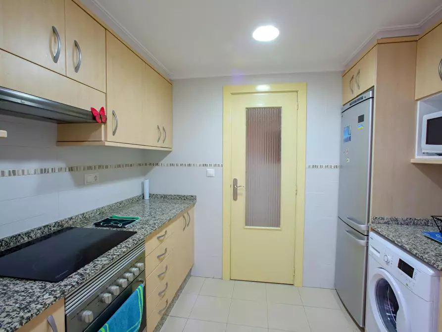 Immagine 10 di Camera in affitto  in Carrer Manuela Estellés a Valencia