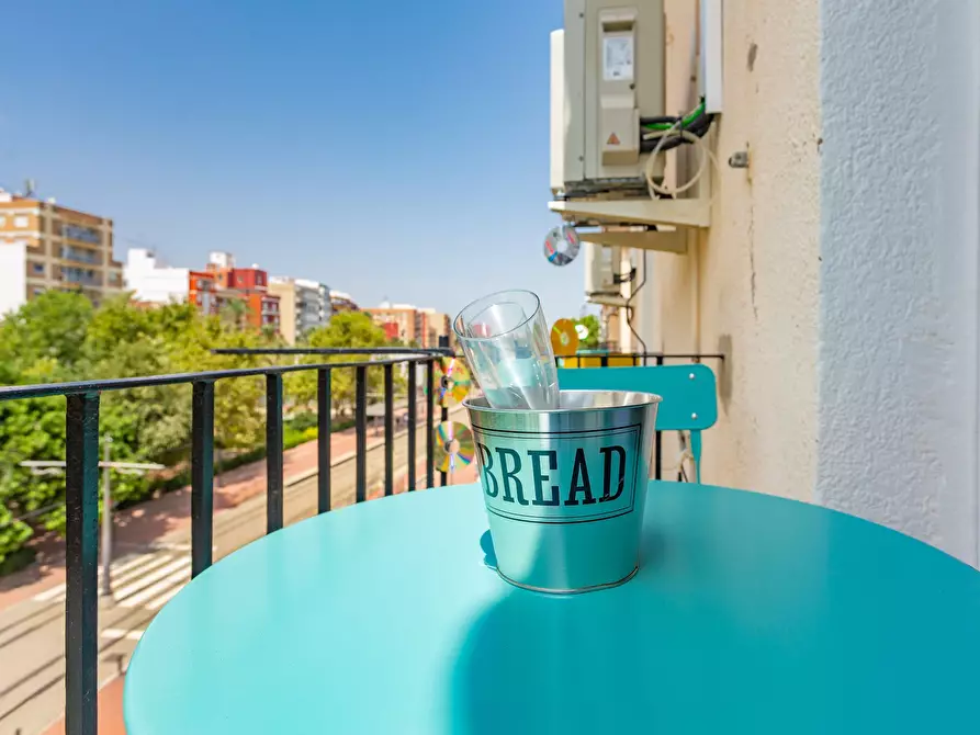 Immagine 6 di Camera in affitto  in Carrer de l'Om a Valencia