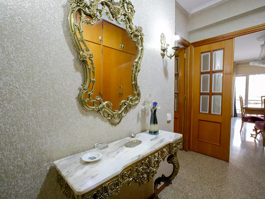 Immagine 7 di Camera in affitto  in Calle Campoamor a Valencia