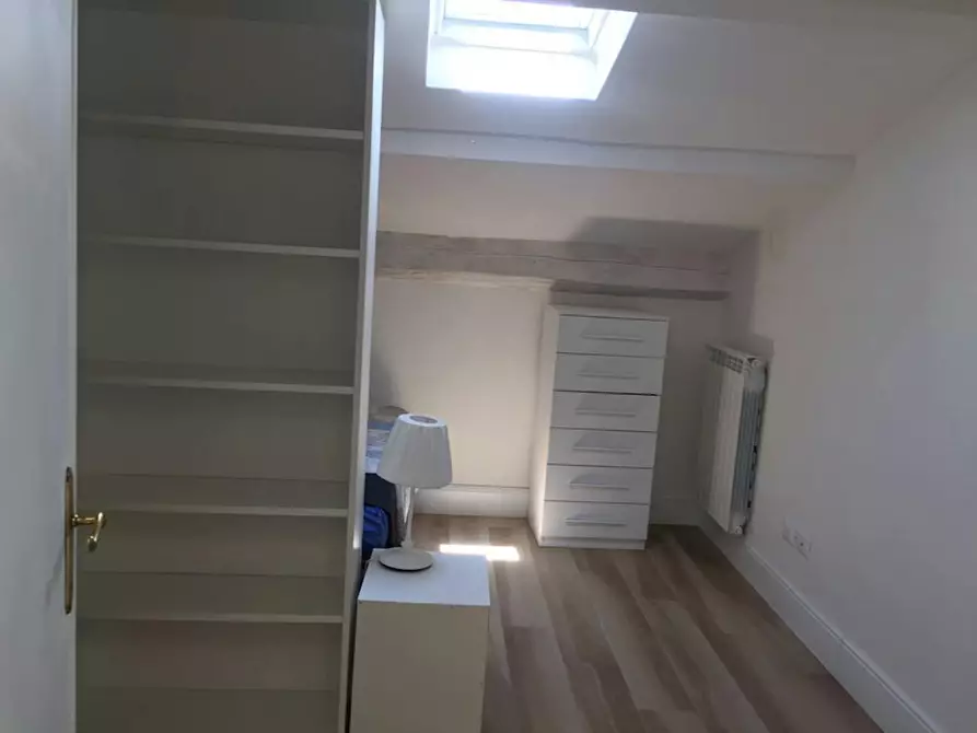 Immagine 9 di Camera in affitto  in Via Camillo Benso di Cavour a Firenze