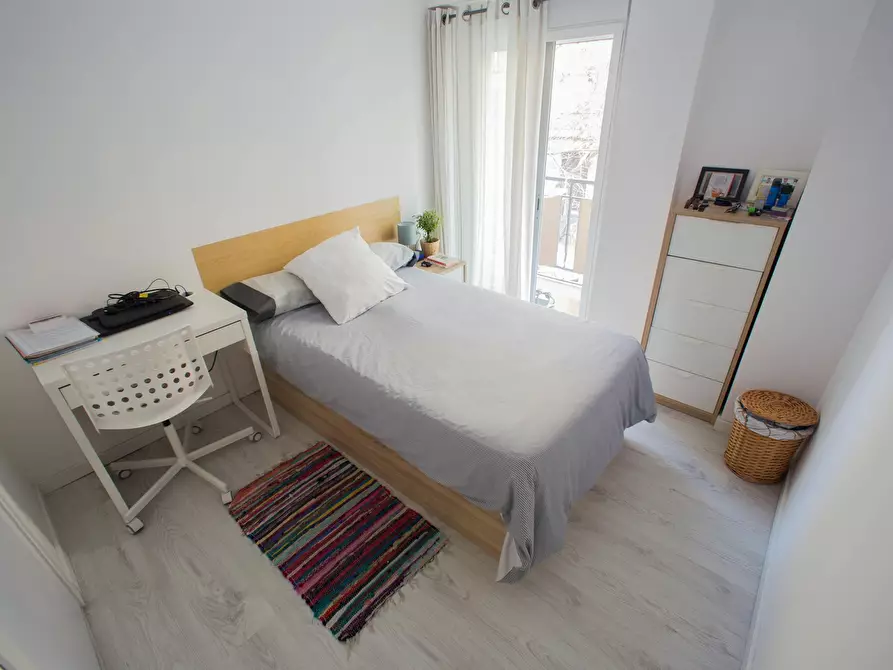 Immagine 1 di Camera in affitto  in Calle de la Puebla de Farnals a Valencia