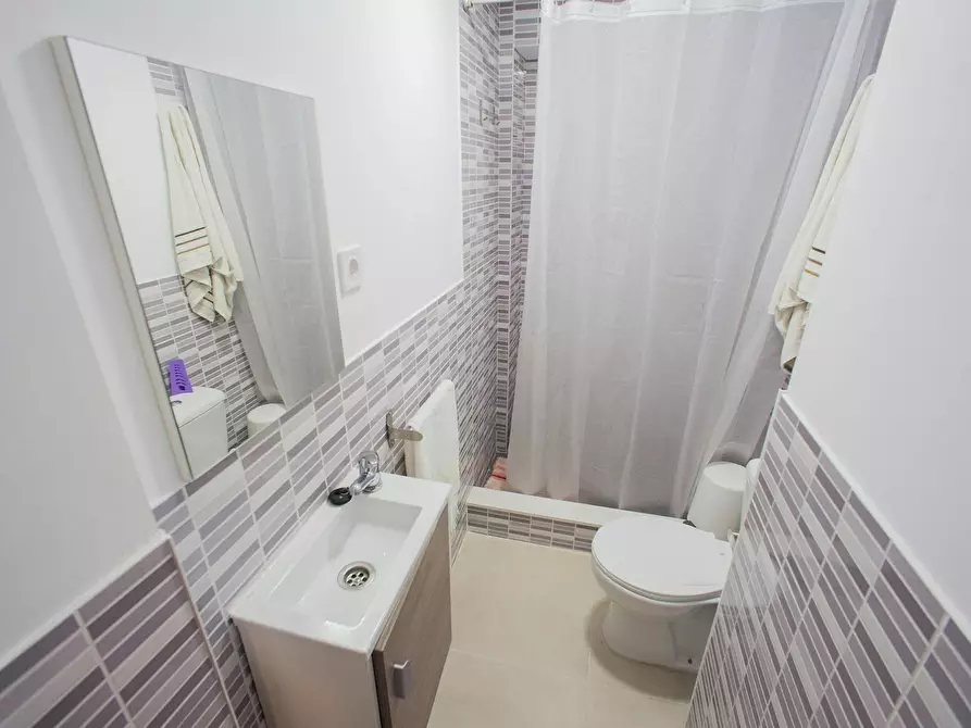 Immagine 4 di Camera in affitto  in Calle de la Puebla de Farnals a Valencia