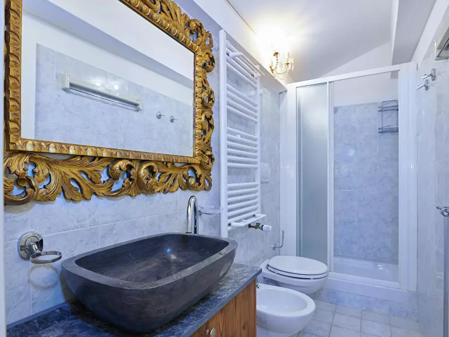 Immagine 9 di Appartamento in affitto  in Via dei Leoni a Firenze