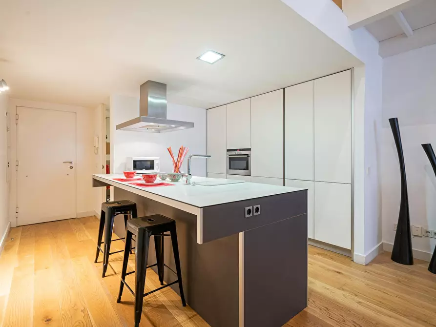 Immagine 3 di Appartamento in affitto  in Calle de Valliciergo a Madrid