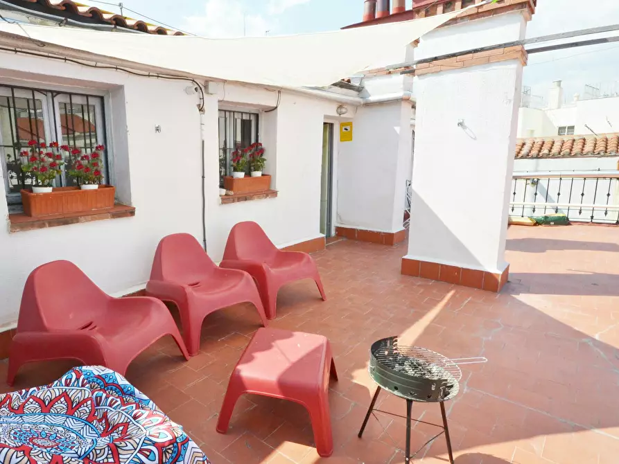 Immagine 1 di Camera in affitto  in Calle de las Fuentes a Madrid