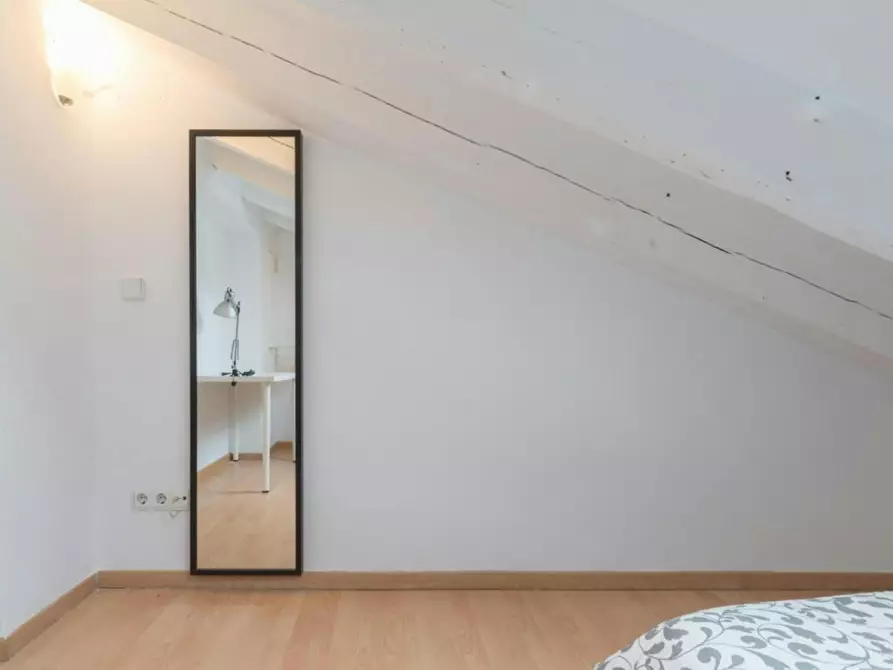 Immagine 5 di Camera in affitto  in Calle de las Fuentes a Madrid