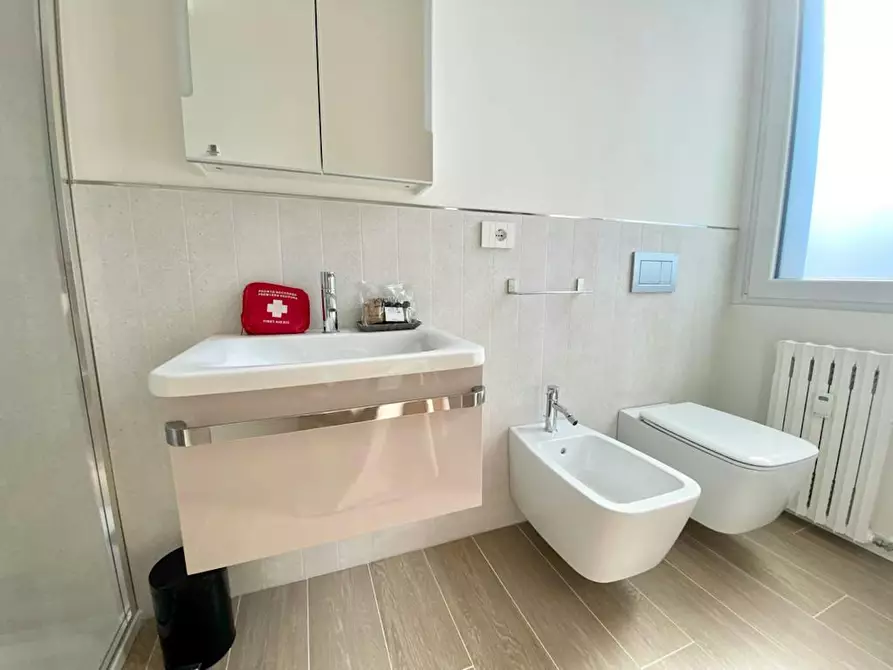 Immagine 9 di Appartamento in affitto  in Viale Regina Margherita a Milano