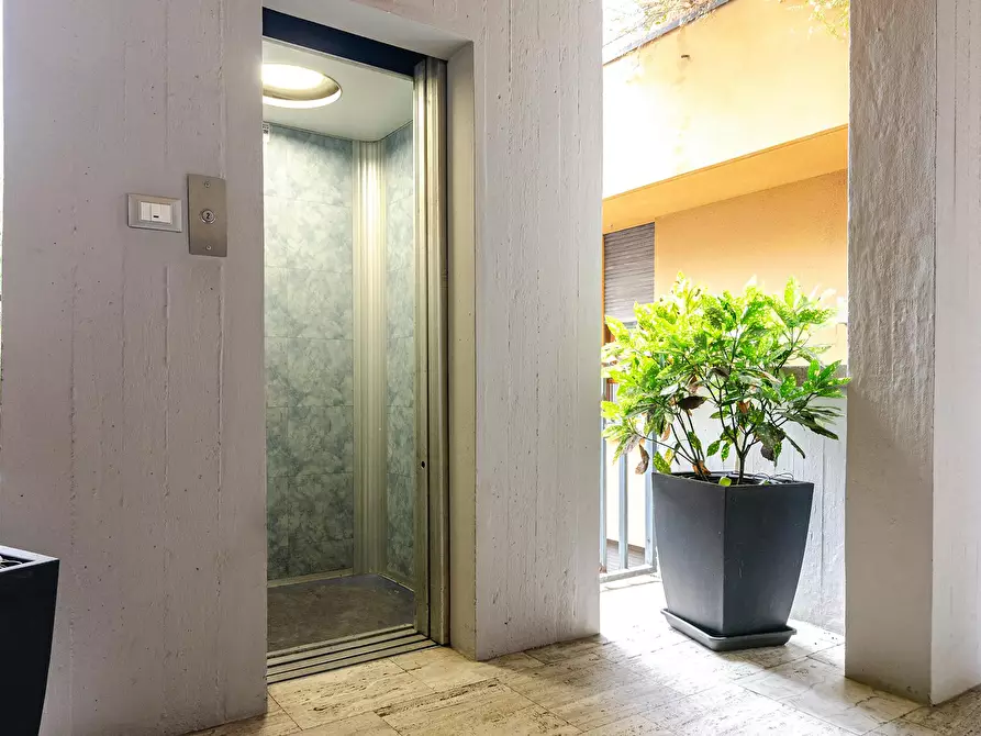 Immagine 5 di Appartamento in affitto  in Via Riva di Reno a Bologna