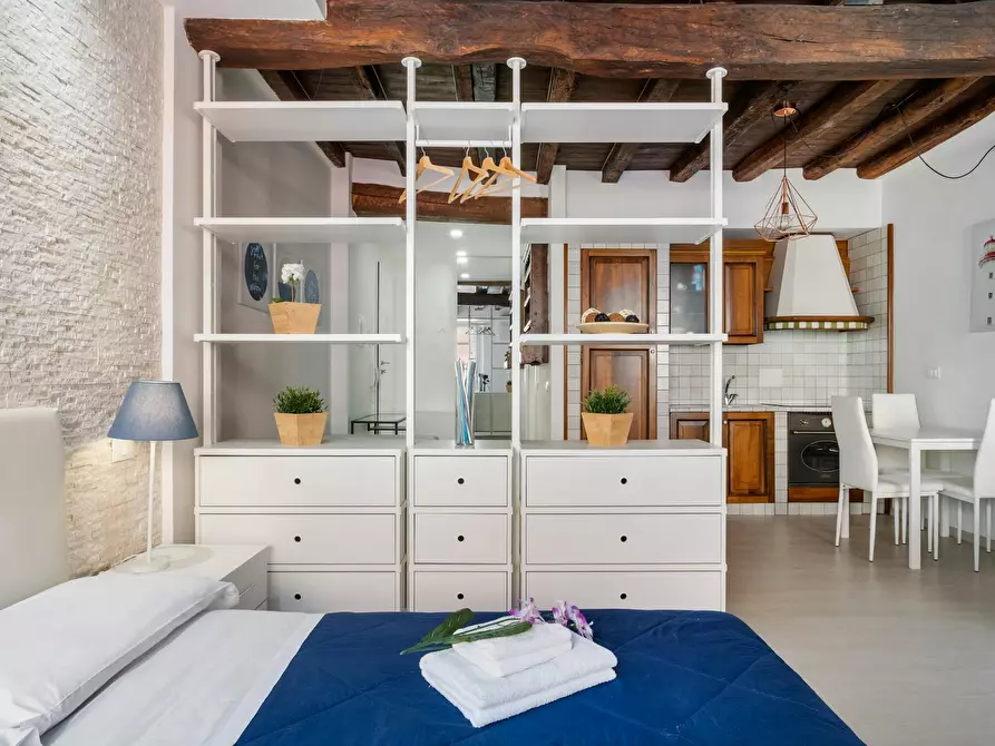 Immagine 6 di Appartamento in affitto  in Via de' Falegnami a Bologna