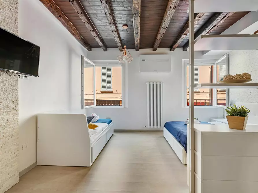 Immagine 3 di Appartamento in affitto  in Via de' Falegnami a Bologna