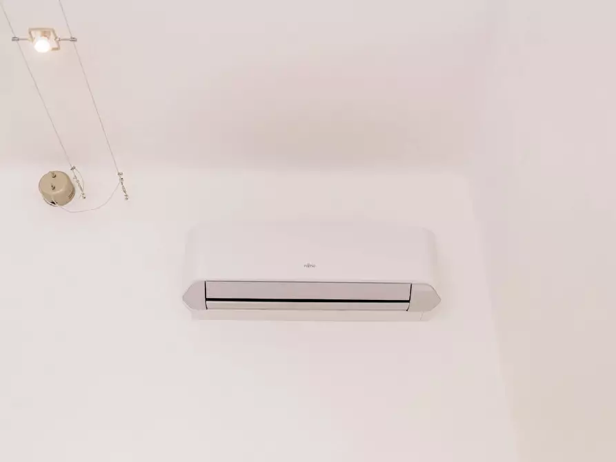 Immagine 10 di Camera in affitto  in Via Pier Dionigi Pinelli a Torino