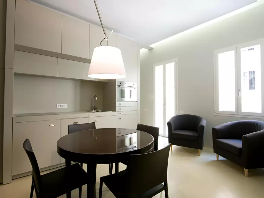 Immagine 1 di Appartamento in affitto  in Via Mascarella a Bologna