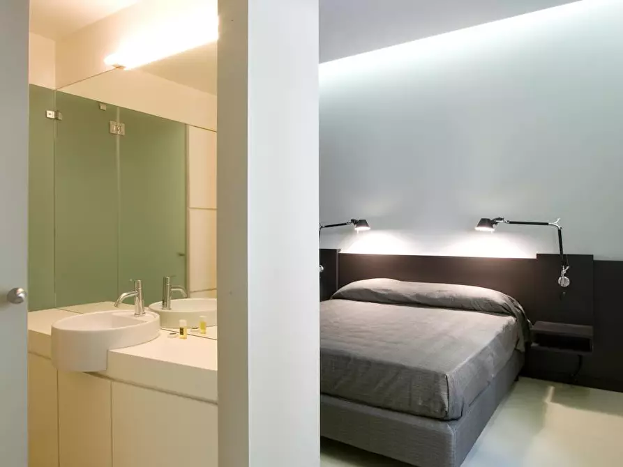 Immagine 3 di Appartamento in affitto  in Via Mascarella a Bologna