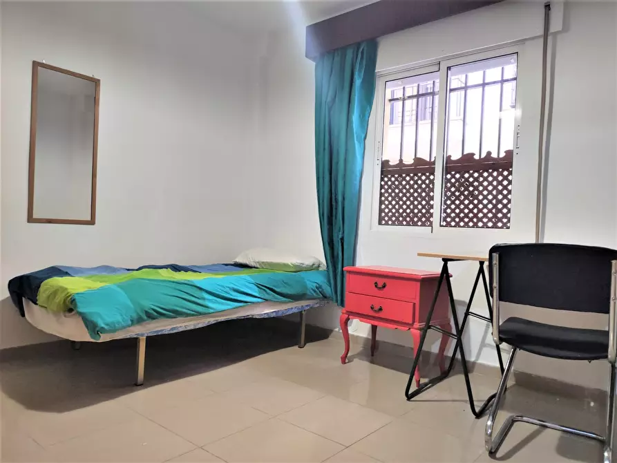 Immagine 6 di Camera in affitto  in Calle Mármoles a Sevilla