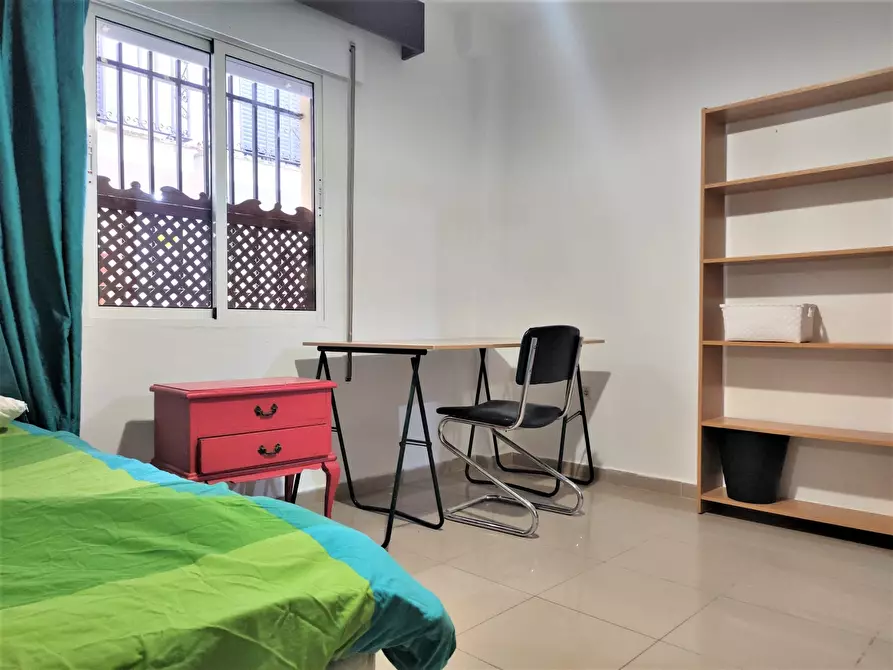 Immagine 3 di Camera in affitto  in Calle Mármoles a Sevilla