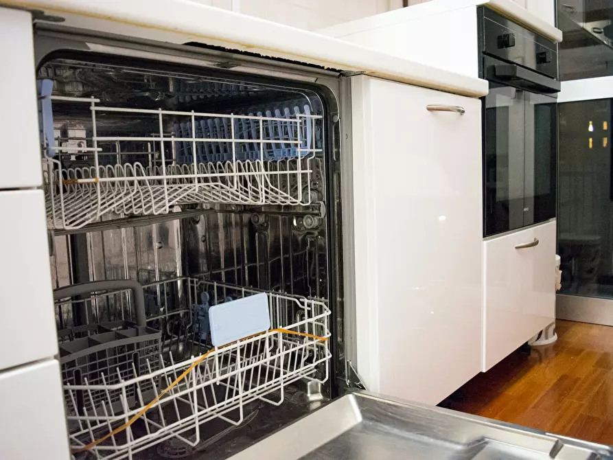 Immagine 4 di Camera in affitto  in Via Oglio a Milano