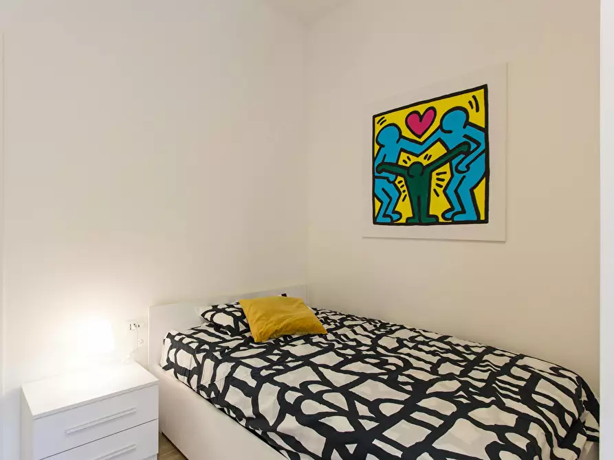 Immagine 2 di Camera in affitto  in Via Alessandro Milesi a Milano