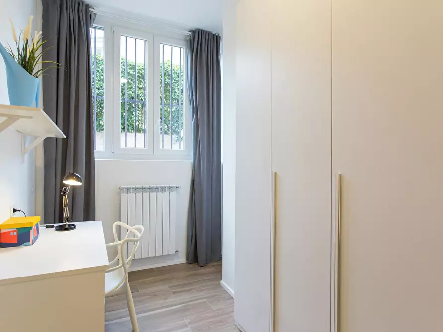 Immagine 4 di Camera in affitto  in Via Alessandro Milesi a Milano