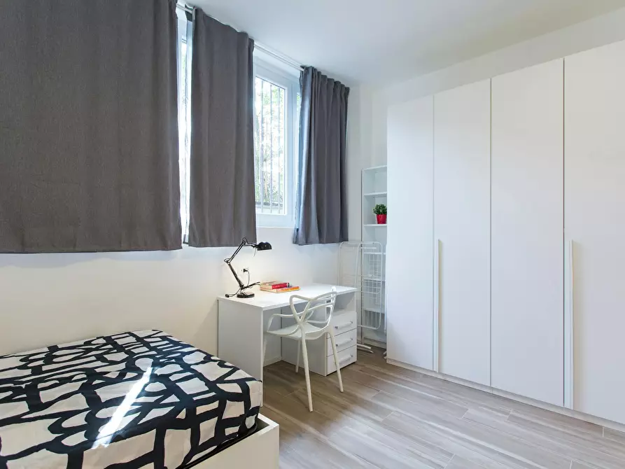 Immagine 4 di Camera condivisa in affitto  in Via Alessandro Milesi a Milano