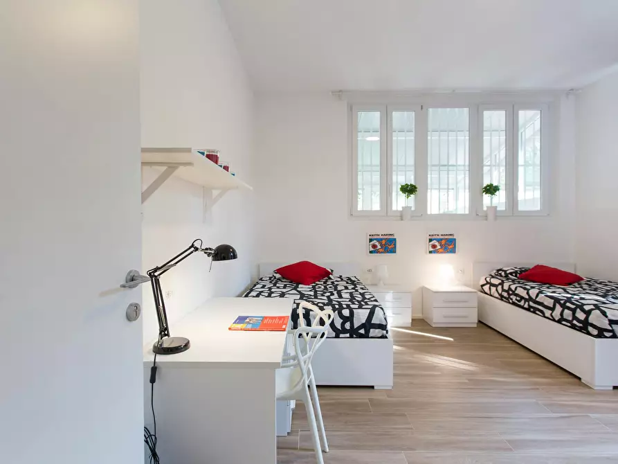 Immagine 1 di Camera condivisa in affitto  in Via Alessandro Milesi a Milano