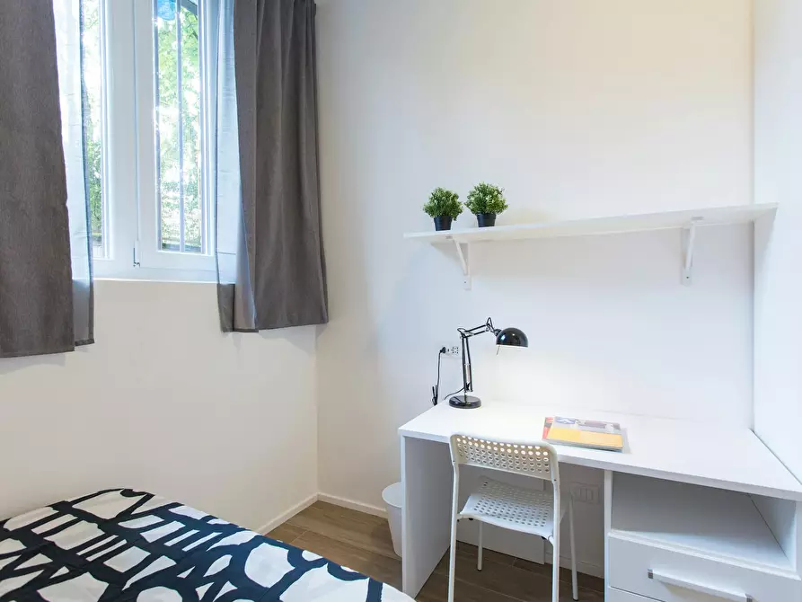 Immagine 3 di Camera in affitto  in Via Alessandro Milesi a Milano