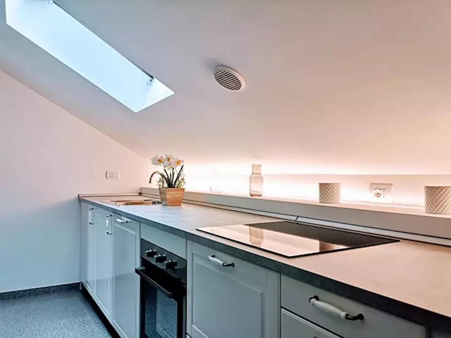 Immagine 9 di Appartamento in affitto  in Via Borromei a Milano