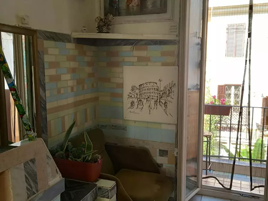 Immagine 1 di Casa indipendente in affitto  in Via Luigi Pianciani a Roma