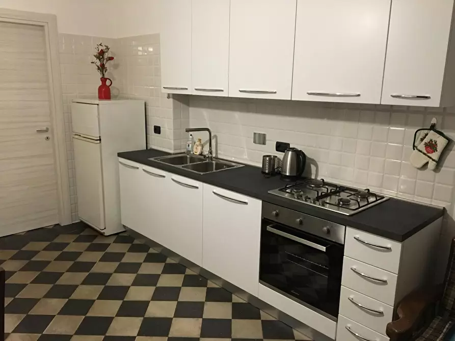 Immagine 6 di Camera in affitto  in Via Andrea Massena a Torino