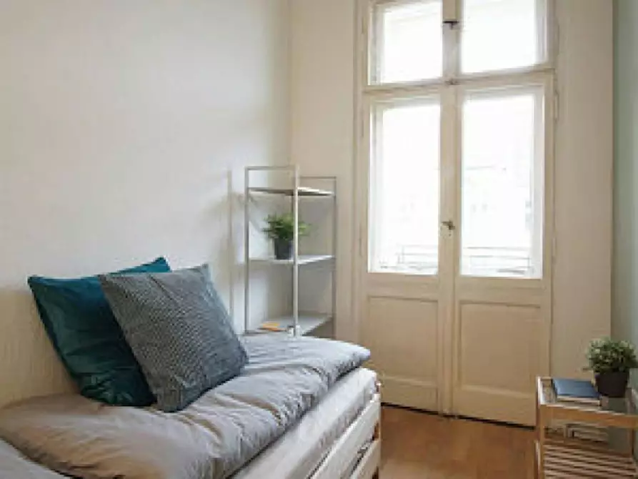 Immagine 1 di Camera in affitto  in Kiautschoustraße a Berlin