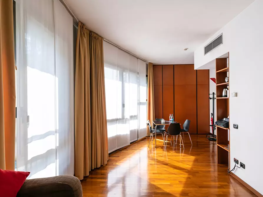 Immagine 9 di Appartamento in affitto  in Piazza Michelangelo Buonarroti a Milano