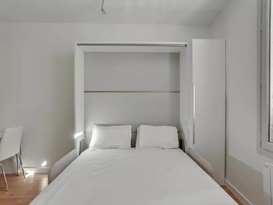 Immagine 8 di Appartamento in affitto  in Rue des Batignolles a Paris 17