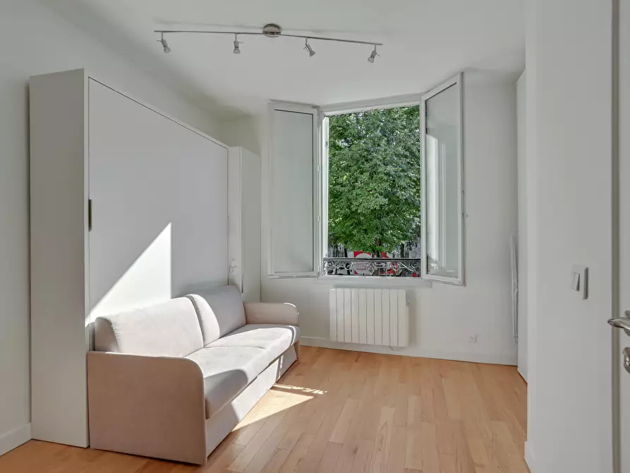 Immagine 2 di Appartamento in affitto  in Rue des Batignolles a Paris 17