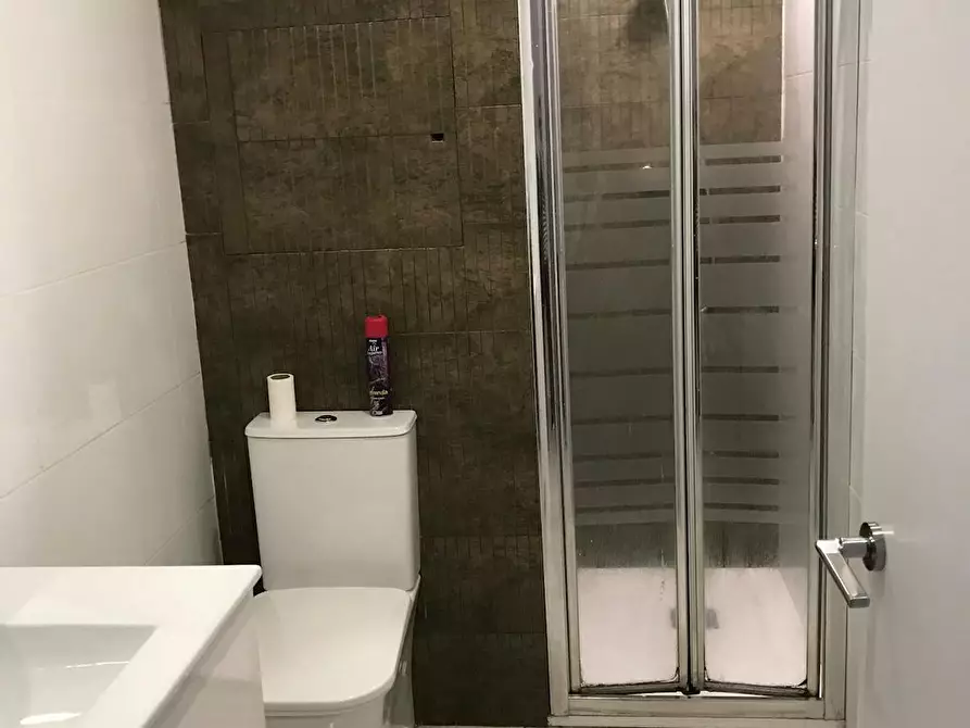 Immagine 6 di Camera in affitto  in Calle Jacomart a Valencia