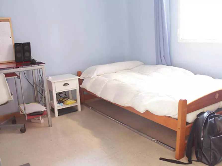 Immagine 1 di Camera in affitto  in Calle Virgen de Luján a Sevilla