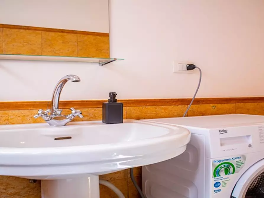 Immagine 9 di Camera in affitto  in Via Alfredo Catalani a Roma