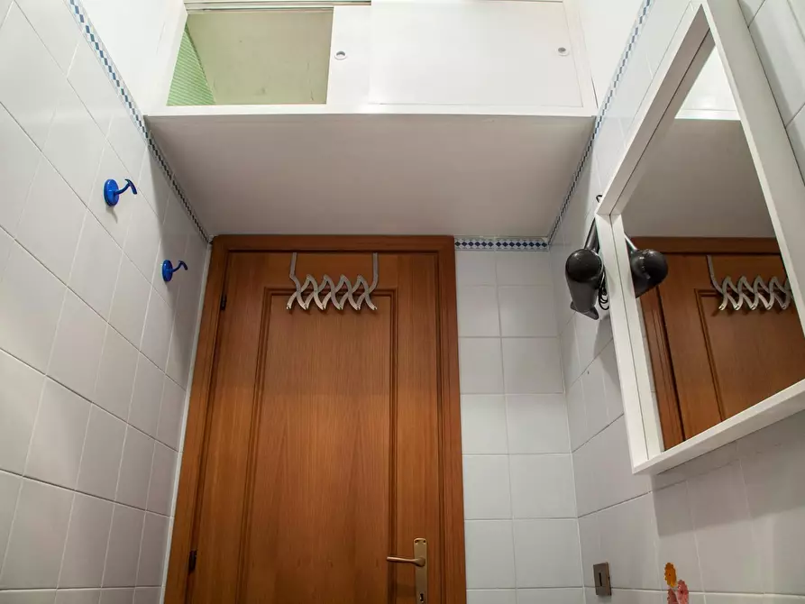 Immagine 10 di Camera in affitto  in Via della Tenuta del Casalotto a Roma