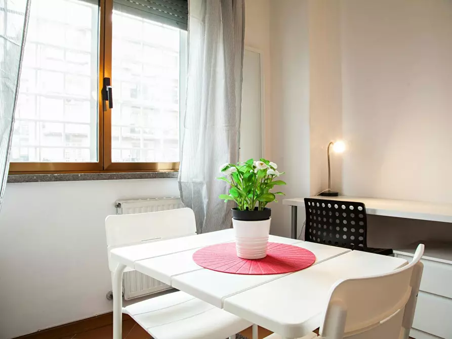 Immagine 5 di Camera in affitto  in Via della Tenuta del Casalotto a Roma